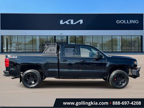 Used 2018 Chevrolet Silverado 1500 LT w/ All Star Edition image 2