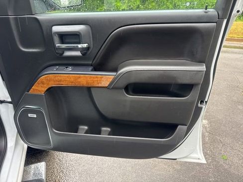 Used 2017 Chevrolet Silverado 1500 High Country AWD/4WD image 9