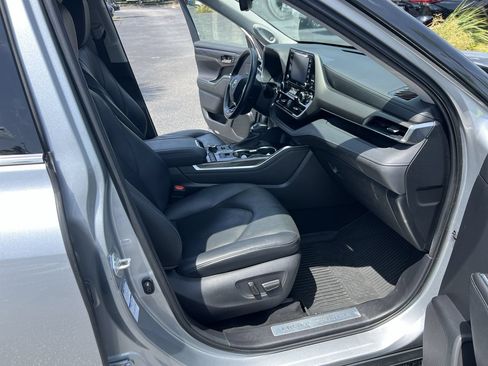 Used 2020 Toyota Highlander Limited AWD/4WD image 35
