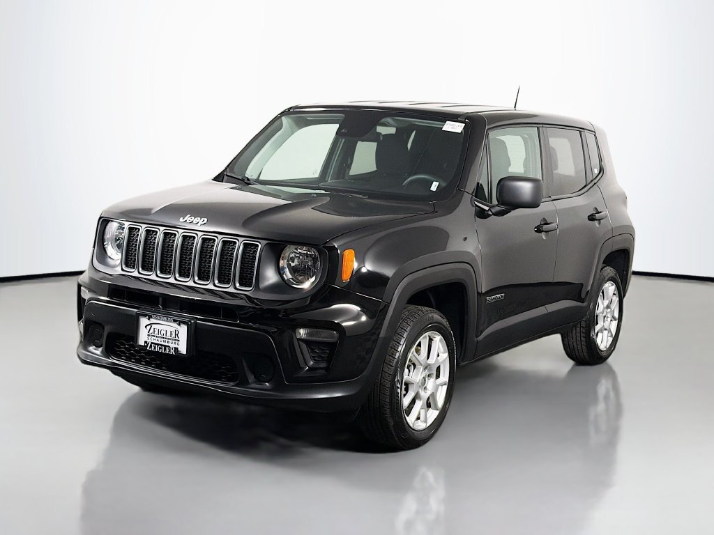 Used 2023 Jeep Renegade Latitude AWD/4WD image 3