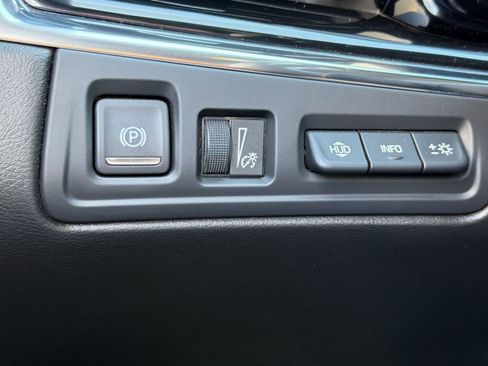 Used 2020 Cadillac XT6 Premium Luxury image 18