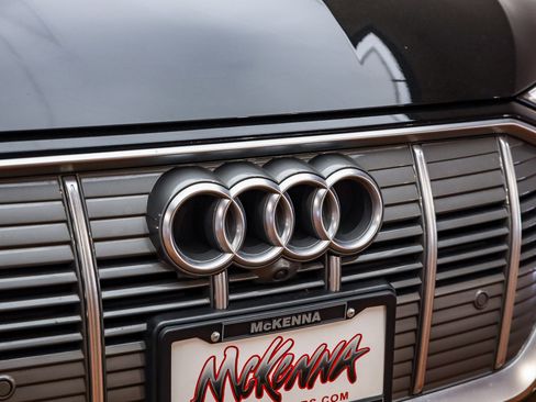 Used 2021 Audi e-tron Premium Plus w/ Premium Plus Package image 6