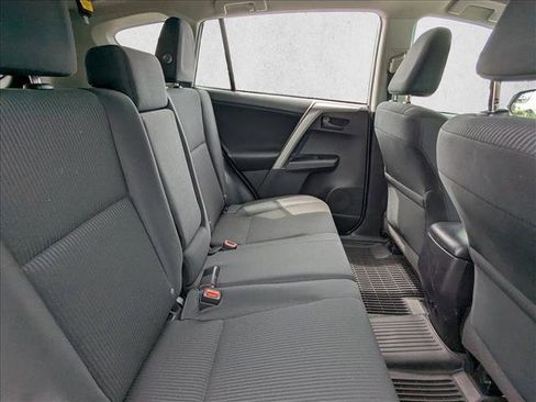 Used 2018 Toyota RAV4 LE w/ All Weather Liner Package FWD image 17