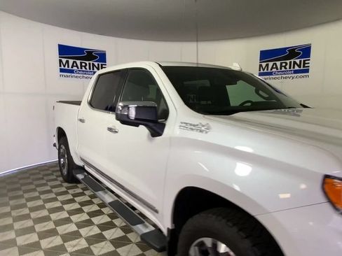 Used 2023 Chevrolet Silverado 1500 High Country w/ High Country Premium Package AWD/4WD image 4