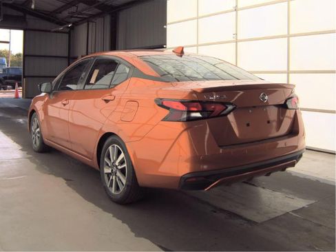 Used 2020 Nissan Versa SV FWD image 5