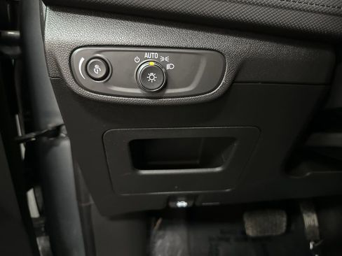 Used 2024 Chevrolet TrailBlazer LS image 32