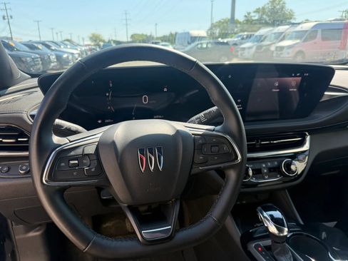 Used 2024 Buick Envista Sport Touring w/ Convenience I Package FWD image 23