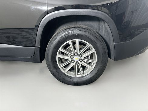 Used 2023 Chevrolet Traverse LT image 11