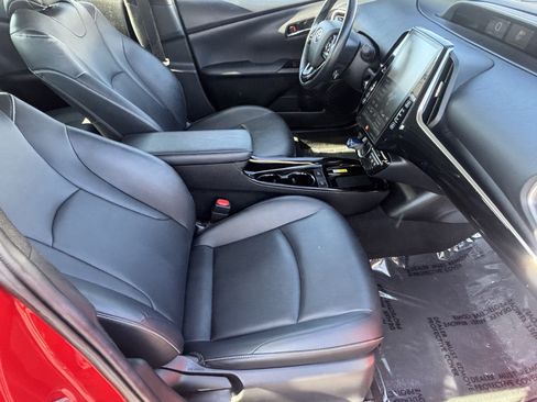 Used 2021 Toyota Prius Prime Limited FWD image 9