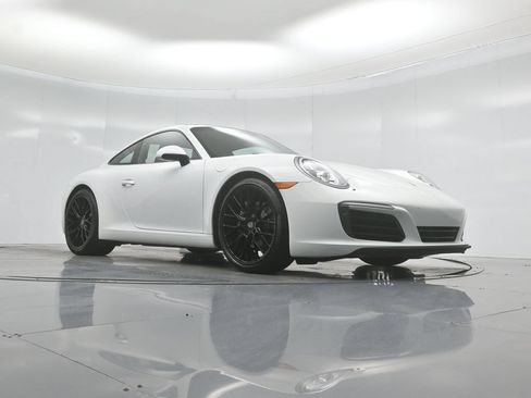 Used 2017 Porsche 911 Carrera RWD image 42