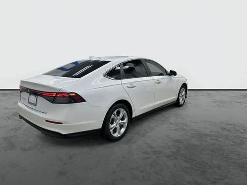 Used 2025 Honda Accord LX image 4