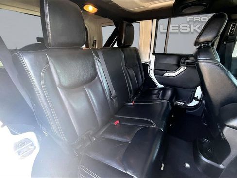 Used 2013 Jeep Wrangler Unlimited Sahara w/ Connectivity Group AWD/4WD image 24