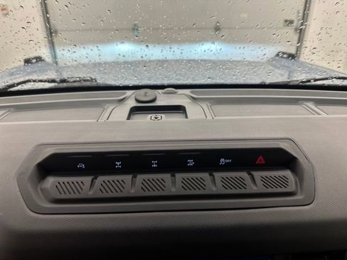 Certified 2025 Ford Bronco Badlands image 32