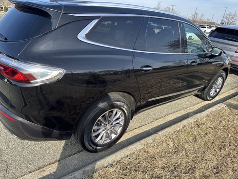 Used 2024 Buick Enclave Premium image 10