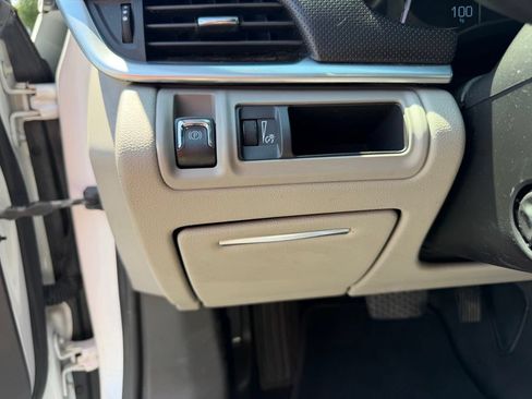 Used 2017 Cadillac XTS Luxury FWD image 16