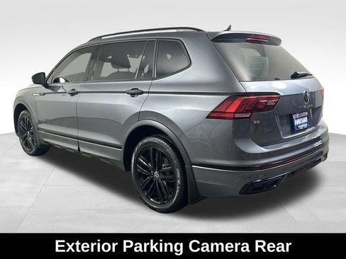 Used 2022 Volkswagen Tiguan SE R-Line AWD/4WD image 8