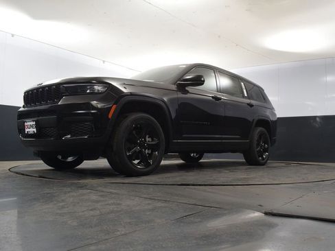 New 2025 Jeep Grand Cherokee L Altitude image 51