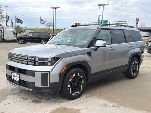 Used 2026 Hyundai Santa Fe SEL image 4