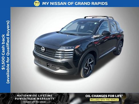 New 2026 Nissan Kicks SV w/ Charging Package FWD image 1