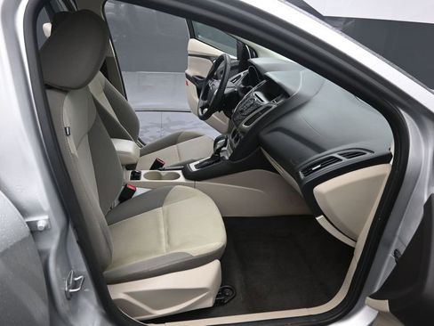 Used 2013 Ford Focus SE FWD image 26