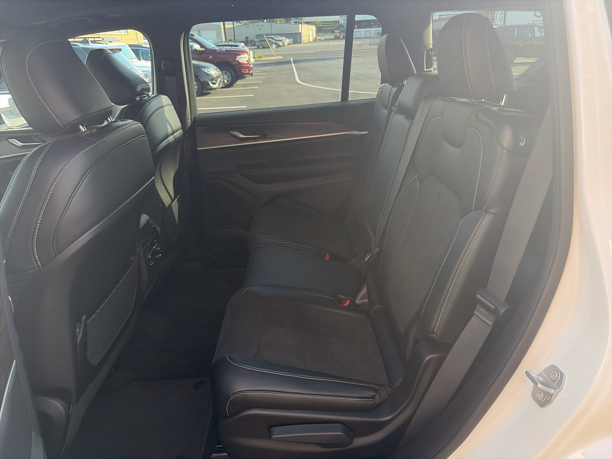 New 2027 Jeep Grand Cherokee L 4WD image 26