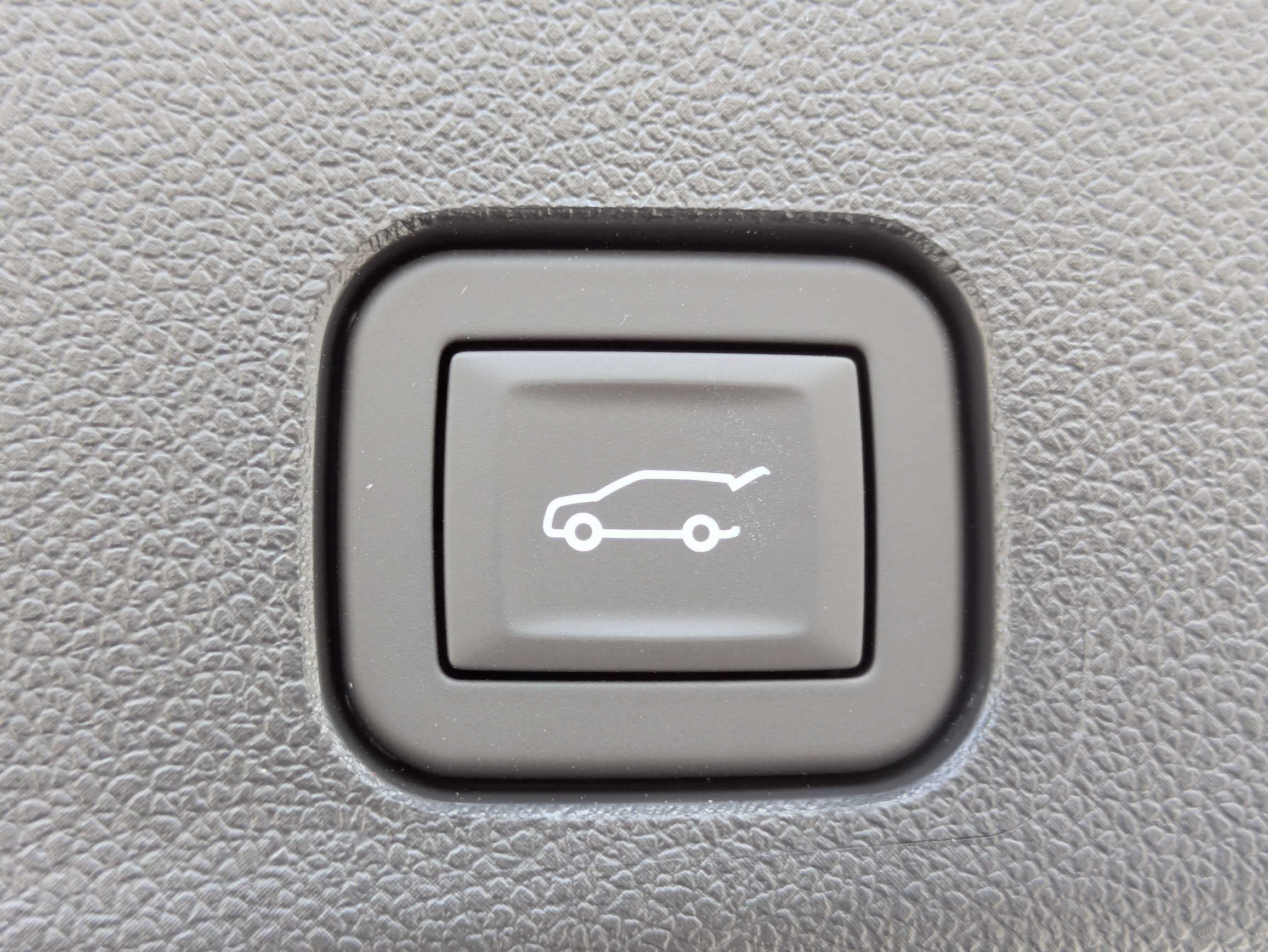 New 2027 Chevrolet Traverse LT w/ Midnight/Sport Edition FWD image 7