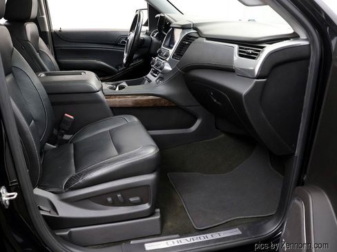 Used 2018 Chevrolet Suburban LT AWD/4WD image 37