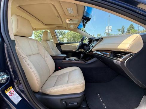Used 2015 Toyota Avalon XLE Premium image 21