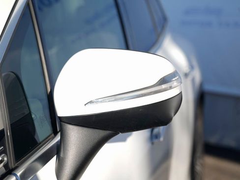 Used 2023 Mercedes-Benz EQS 450+ SUV image 10