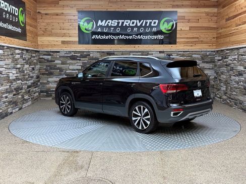 Used 2022 Volkswagen Taos SE image 7