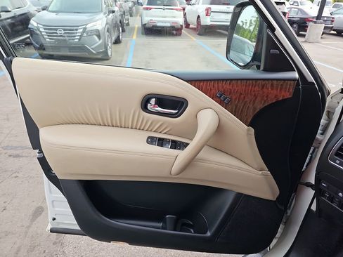 Used 2019 Nissan Armada Platinum w/ Captain's Chairs Package RWD image 32