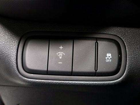 Certified 2023 Hyundai Venue Limited image 28