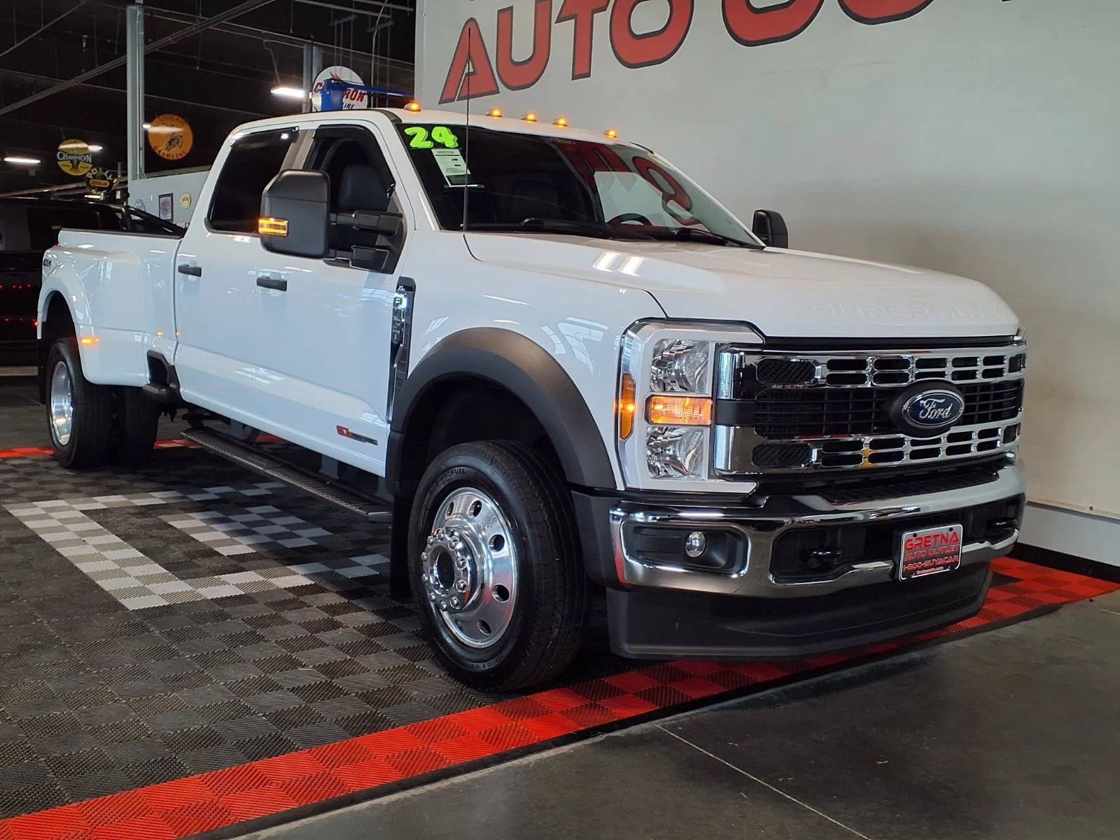 Used 2024 Ford F450 XL w/ XL Chrome Package AWD/4WD image 2