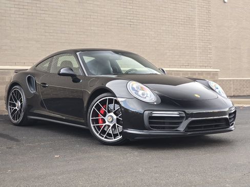 Used 2017 Porsche 911 Turbo image 9