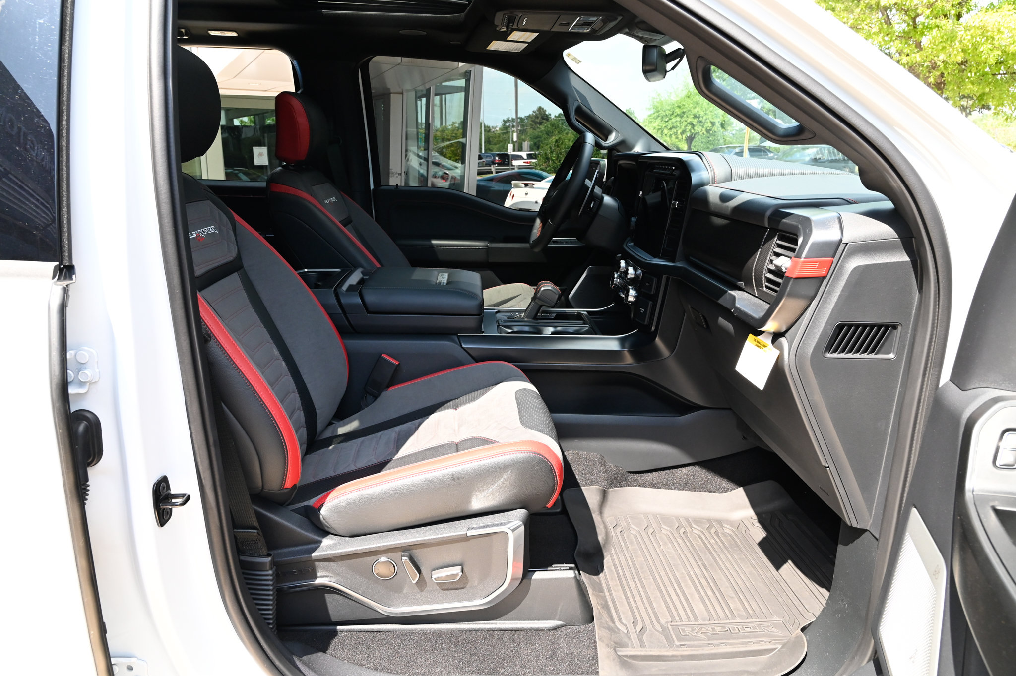 Used 2024 Ford F150 Raptor AWD/4WD image 54