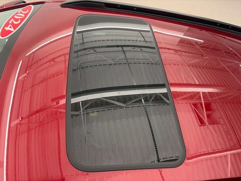 Used 2024 Chevrolet Trax LT w/ Sunroof Package FWD image 36