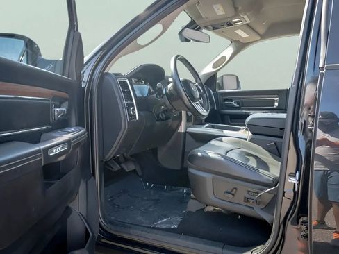 Used 2017 RAM 1500 Laramie w/ Convenience Group image 16