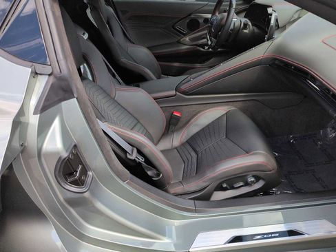 Used 2024 Chevrolet Corvette Z06 w/ Stealth Interior Trim Package image 19