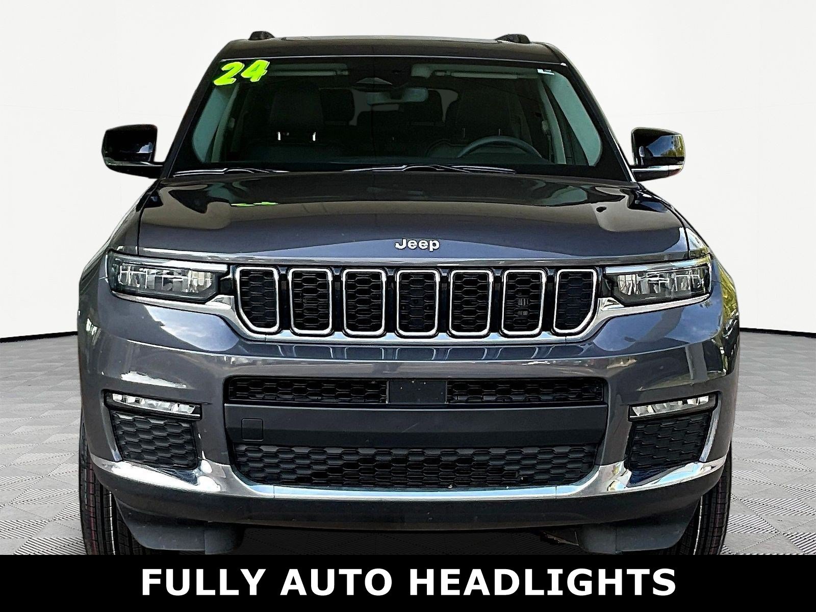 Used 2024 Jeep Grand Cherokee L Limited AWD/4WD image 2