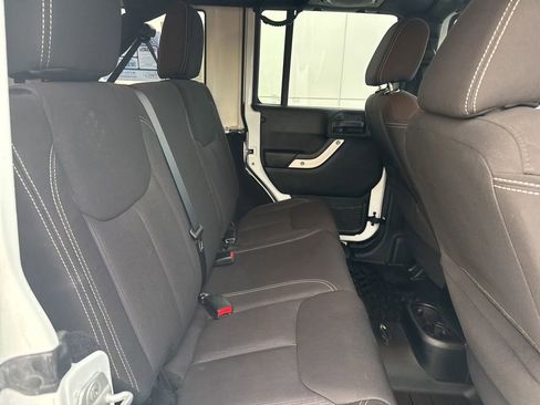 Used 2013 Jeep Wrangler Unlimited Sahara w/ Connectivity Group image 26