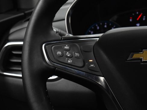 Used 2024 Chevrolet Equinox LT w/ LPO, Floor Liner Package FWD image 9
