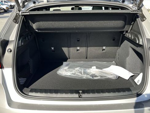 Used 2025 BMW X1 xDrive28i w/ Technology Package image 24