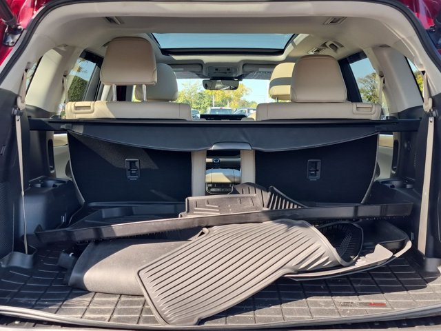 Certified 2023 Toyota Highlander Platinum AWD/4WD image 18