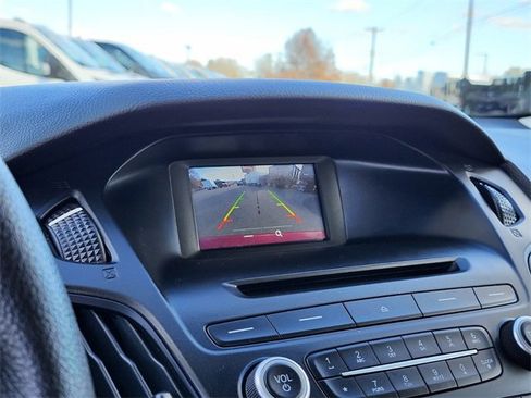 Used 2017 Ford Focus SE image 21