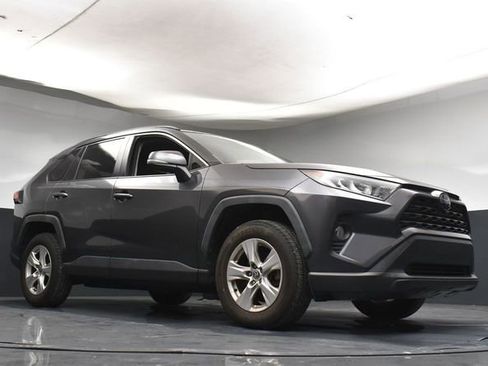 Used 2020 Toyota RAV4 XLE image 30