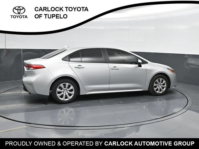 Used 2026 Toyota Corolla LE FWD image 4