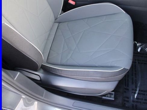 Used 2025 Volkswagen Jetta Sport image 16