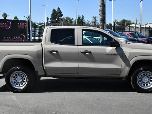 Used 2023 Chevrolet Colorado W/T RWD image 9