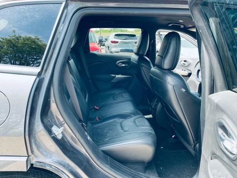 Used 2020 Jeep Cherokee High Altitude AWD/4WD image 22