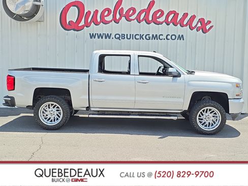 Used 2018 Chevrolet Silverado 1500 LT w/ All Star Edition AWD/4WD image 8